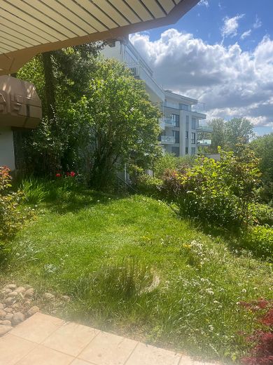 Wunderschöne Dreizimmerwohnung mit Garten und Terrasse – Foto 1