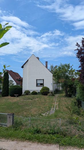Grundstück in 1A Lage mit Altbestand – Foto 4