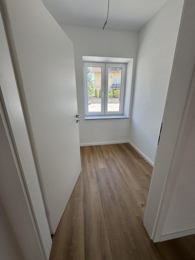 Erstbezug kernsanierte Wohnung 113m2 3,5-Zimmer NEU mit großem Balkon – Büro Schlafen Gäste