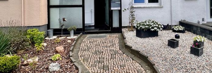 Reihenmittelhaus mit Garage in top Lage