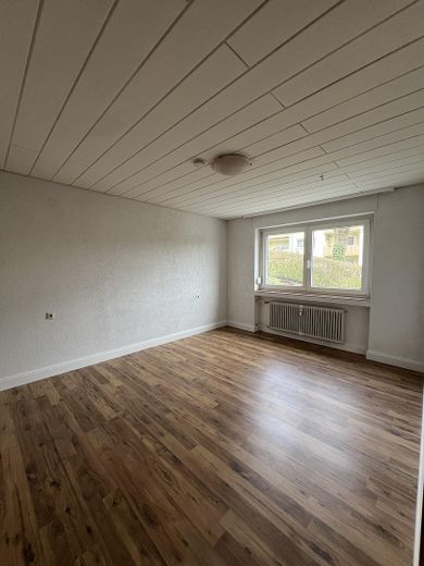 2 Zimmer Wohnung, 58,7 qm EBK, Balkon – Schlafzimmer