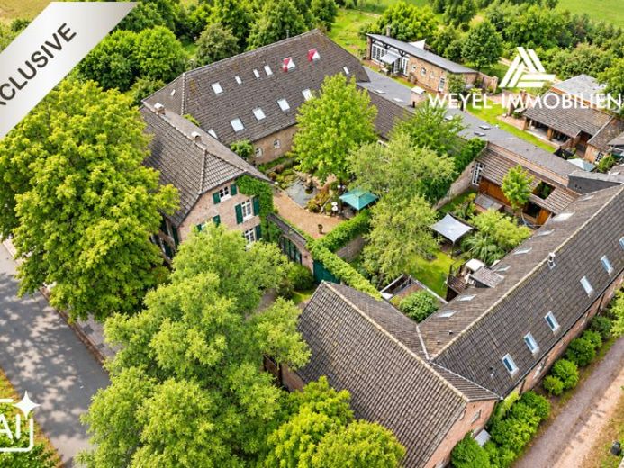 Inversión en finca con una renta neta anual en frío de alrededor de 171.000 euros y una estructura de inquilinos diversificada – Foto 1