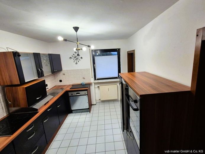 RESERVIERT Vielseitiges Wohn- und Geschäftshaus mit Einliegerwohnung auf großzügigem Grundstück in Pullenreuth – VUB0002334-12