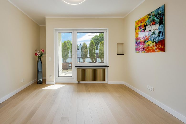 Designer-Penthouse mit Traum- Dachterrasse und Blick über Isarhochufer: PROVISIONSFREI – Kinderzimmer/Büro/Gästezi. 1