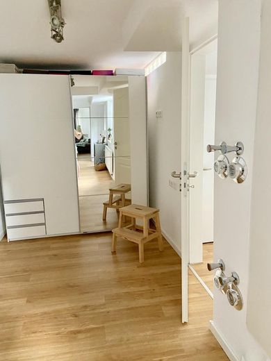 Gemütliche 2,5-Zimmer-Wohnung im Erdgeschoss eines 2-Parteien-Hauses in Freigericht-Somborn – Flur