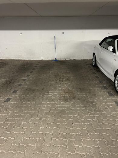 Penthouse tarzında tamamen yenilenmiş ve boş (kiralanmamış) – Stellplatz