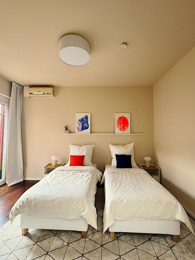 Penthouse exclusif dans le quartier belge – Un logement meublé avec style, calme et lumière – Zweites Schlafzimmer