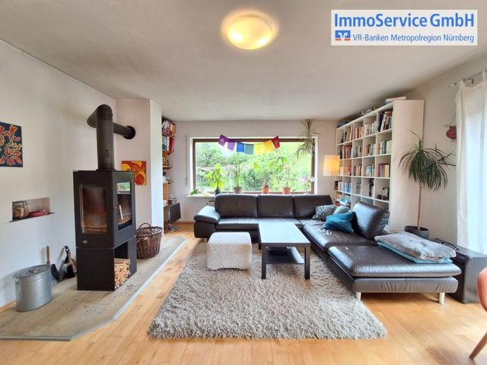 Ampio spazio abitativo! Casa unifamiliare idilliaca e ben tenuta di circa 170 m², con 5 locali e garage doppio – Photo 1