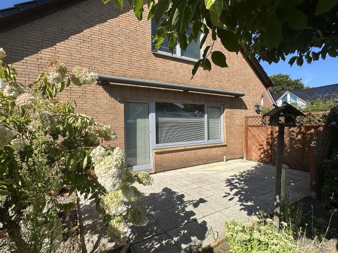 Provisionsfrei: Freistehendes Einfamilienhaus mit 154 m² Wohnfläche und Wintergarten in Reinbek – Terrasse 3