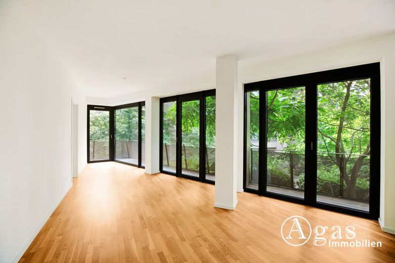 Helle 2 Zimmer Wohnung mit ca. 78m², EBK, Concierge und Gym in Berlin-Mitte! – Wohnzimmer