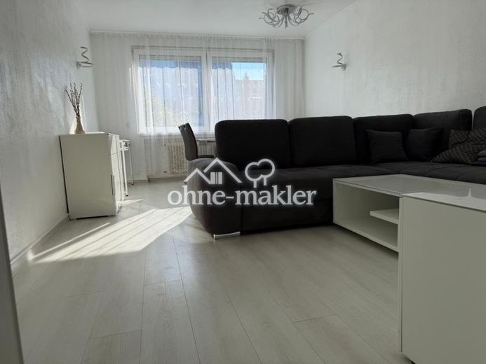 Frisch renovierte, voll möblierte 2-Zimmer-Wohnung mit Balkon in Düsseldorf-Oberbilk – Foto 1
