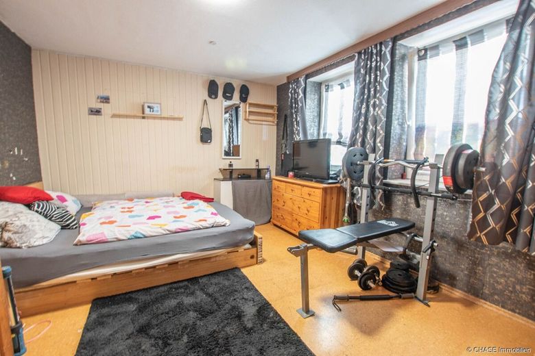 2x Einfamilienhäuser mit Entwicklungspotenzial - Teilvermietete Kapitalanlage in Rollshausen! – Haus 1 Kinderzimmer