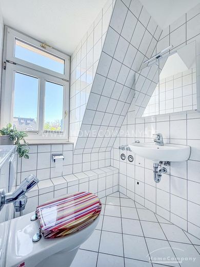 22801 HomeCompany Dresden Möbliert/Furnished 3-Zimmer Maisonette Wohnung in Dresden-Striesen mit Balkon max. 3 Personen – dabc09f1d5b77a7b7dc09f687525ff356cd8be99.jpg