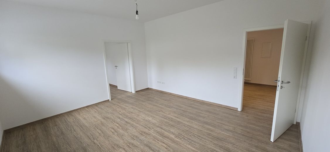 Bonito apartamento de 2,5 habitaciones con terraza y jardín / adaptado para silla de ruedas – Schlafzimmer