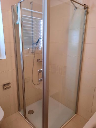 Dusche OG