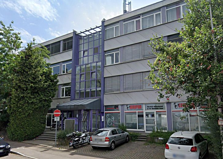 Winnenden: Heller Eck-Büroraum in bester Lage! Ideal für Home-Office! 2.OG – Eingangsfront