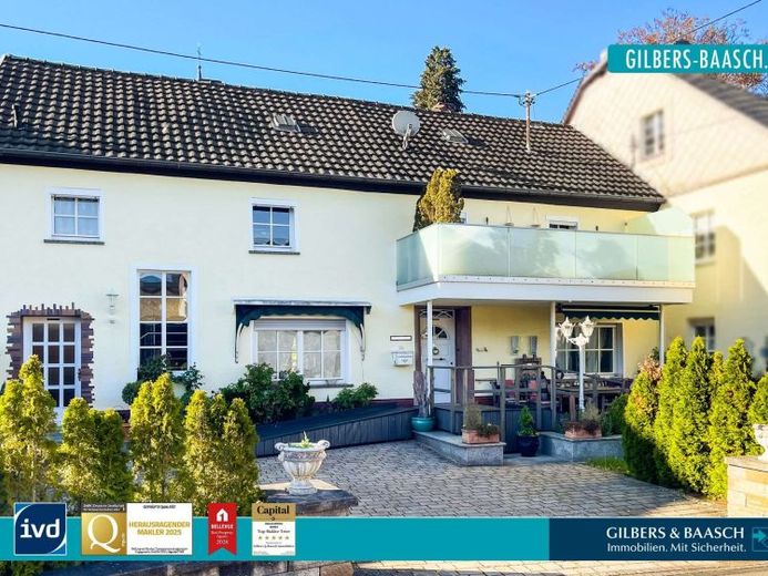Dreis bei Wittlich: Schönes 1-2 Familienhaus in ruhiger Lage, viel Platz, gemütlicher Hof, Garten – Foto 1