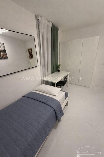 Möblierte 5-Zimmer-Wohnung in Putzbrunn – 3d79e69d36ee0300d46c4184162c94e00292cb72.jpg
