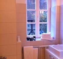 Bad 1. Etage (li.)
