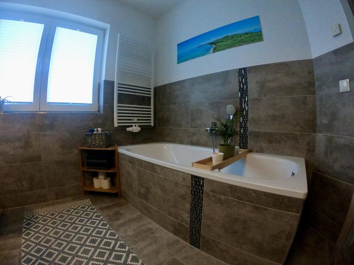 Badewanne im 1. OG