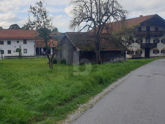 BESTE LAGE AUF SAMERBERG MIT BERGBLICK – Photo 1