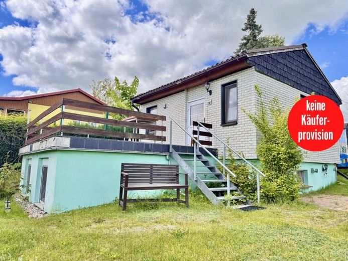 HORN IMMOBILIEN ++ RESERVIERT++ Ferienhaus am See in Lebehn bei Krackow – Foto 1