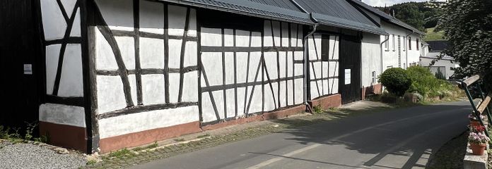 Eine der 3 Scheunen