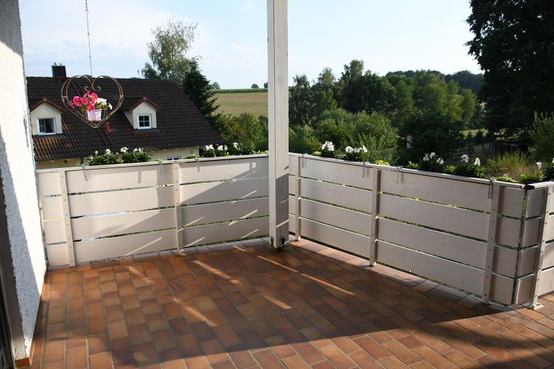 Großzügiges Einfamilienhaus in Ortsrandlage – 207 m² Wohnfläche auf 1.260 m² Grundstück – 28 Südterrasse am Haus