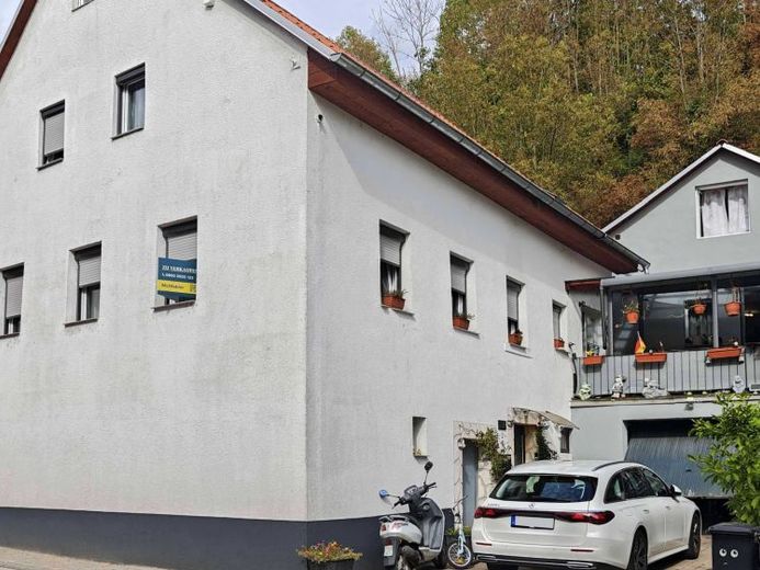 Fascino storico: casa unifamiliare ben tenuta con edificio annesso a Neudenau-Herboldsheim – Foto 1