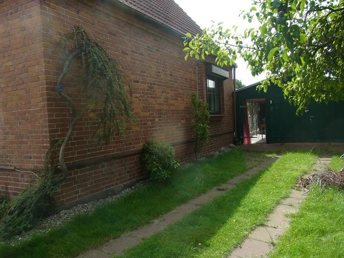 Charmantes 120 m ² Backsteinklinkerhaus mit Grundstück 719 m² in optimaler, sehr ruhiger Lage – Foto 5