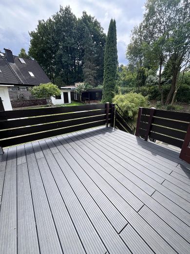 Einfamilienhaus mit Garten – Terrasse vom Esszimmer