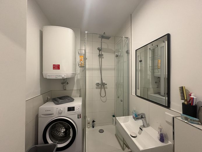 Deuxième occupation après rénovation / appartement de 2 pièces avec cuisine équipée dans un emplacement central à Fürth – Badezimmer