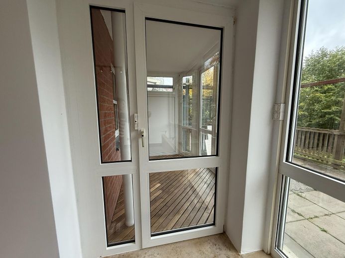 Modern 2-kamerappartement met groot terras, parkeerplaats & toplocatie in Bremen-Findorff – Wintergarten & Terrasse