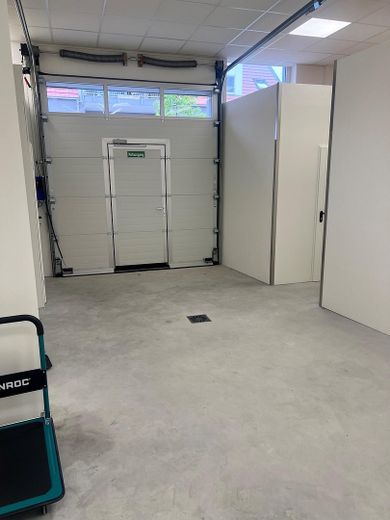 ГОТОВИЙ ОБ’ЄКТ SELFSTORAGE — 29 СКЛАДСЬКИХ БОКСІВ — ВАЛЬШЛЕБЕН БІЛЯ ЕРФУРТА – Фотографія 2
