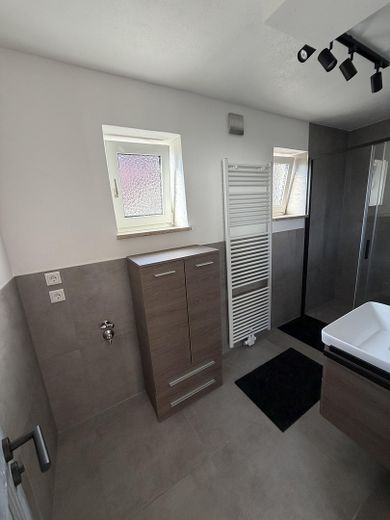 Appartamento ristrutturato e arredato di 3 locali a Ingolstadt-Hagau - 75 m2 – Foto 10