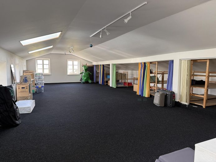विशेष प्रकार का ग्रामीण मकान – Multifunktionsraum (70 m²)