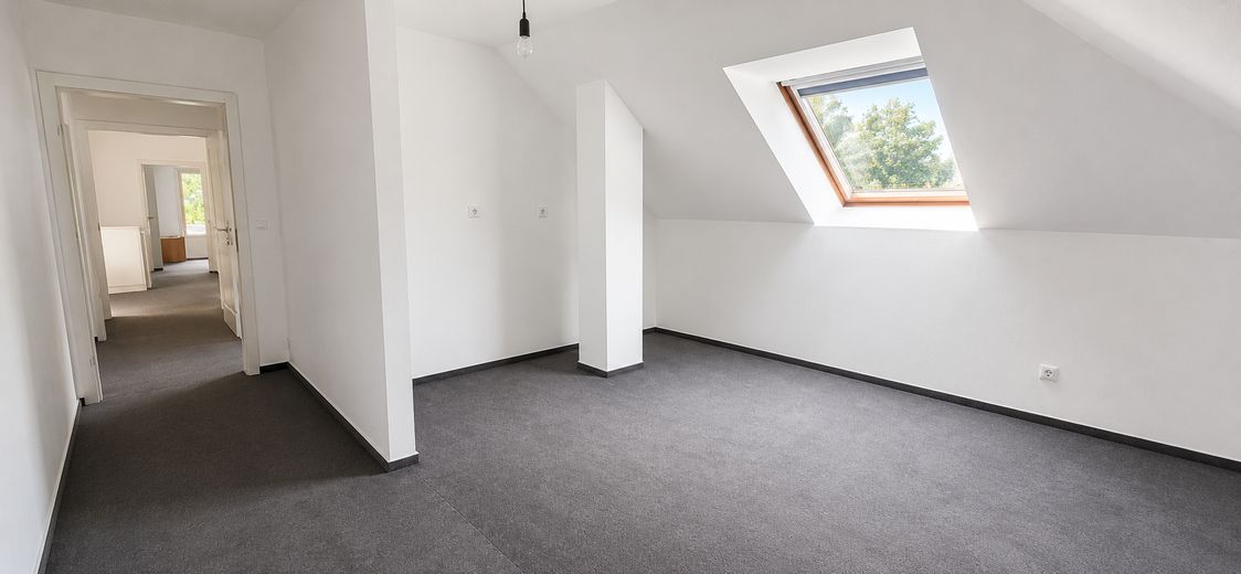 Exklusives Landhaus mit 255 m² Wohnfläche auf 1.600 m² Traumgrundstück im Taunus – Schlafzimmer 2