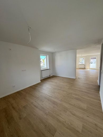 Küche - Blick zum Wohnzimmer