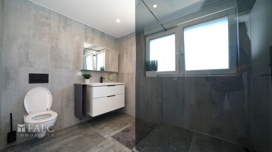 (T)Raum trifft Design - FALC Immobilien Heilronn – Für die Morgenroutine