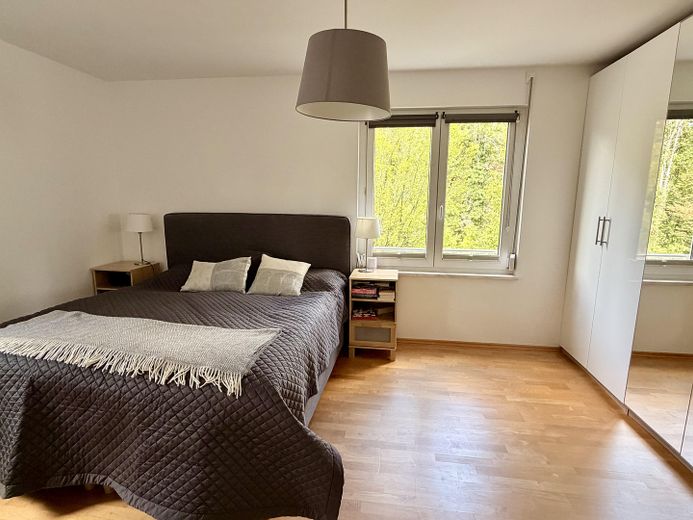 Familienfreundliche Doppelhaushälfte am Wald in Waldtrudering – OG - Elternschlafzimmer