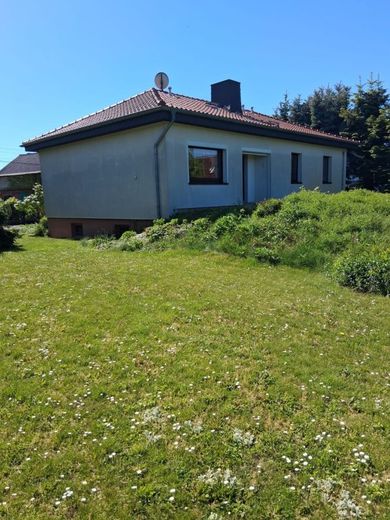 Einfamilienhaus in ruhiger Wohnlage ca.115m2 in MD-Rothensee mit
großen Grundstück zu verkaufen. – Einfamilienhaus Hinteransicht Nr.03