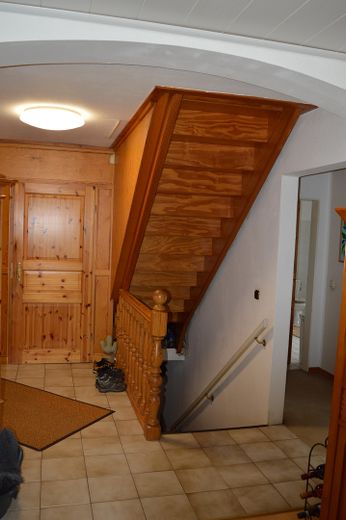 Flurbereich EG/ Trenntür z. OG