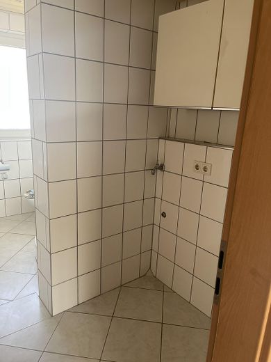 Frisch renovierte, bezugsfertige 3 Zimmer Mietwohnung in Bünde mit großen Balkon (Südseite) – Bad Anschluss Waschmaschine