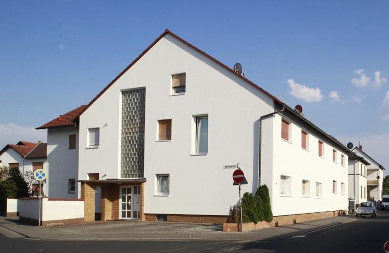 Helle 3-Zimmer-Dachwohnung in zentraler Lage von Rodenbach – Hausansicht