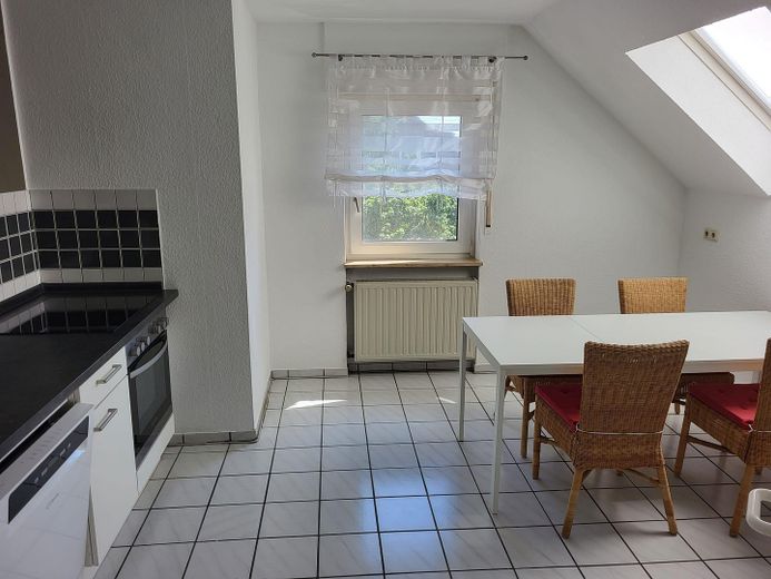 2 Zimmer Whg. mit Balkon in guter Lage von Würselen – Küche