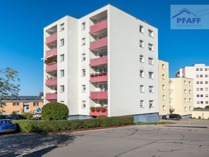 استقر في منزلك في بريغاختال! شقة شاغرة من 3.5 غرف مع مطبخ ومرآب وموقف سيارات – الصورة 1