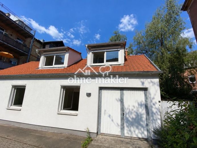 Charmantes Hinterhaus in zentraler Lage mit Stellplatz – ideal für Paar oder Zweier-WG – Foto 1