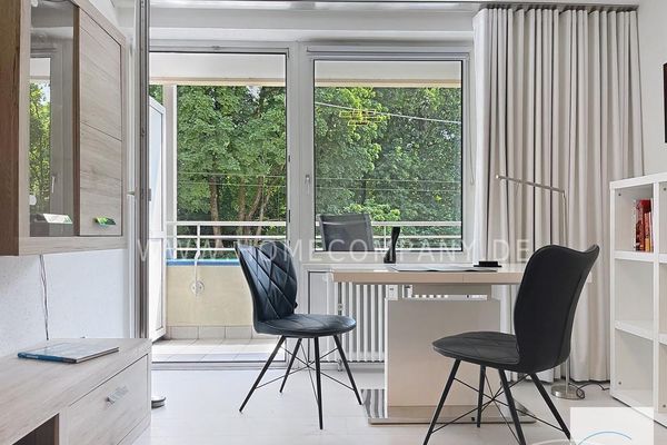 Tolles, neu renoviertes und möbliertes Apartment mit Balkon in Bestlage Bogenhausen