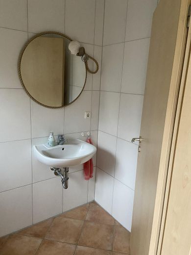 Light-filled 6.5-room apartment – Gäste-WC