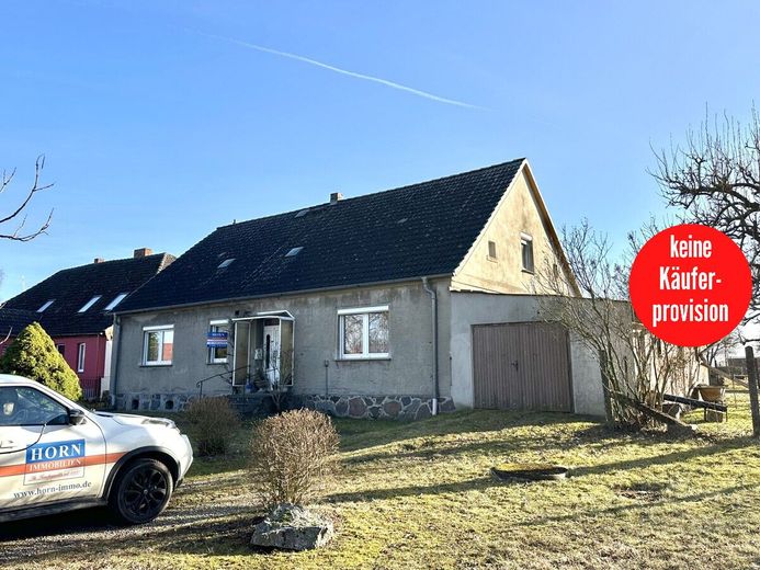 HORN IMMOBILIEN + freistehendes Einfamilienhaus mit Nebengebäude und schönem Grundstück, ruhige Lage – Hausansicht